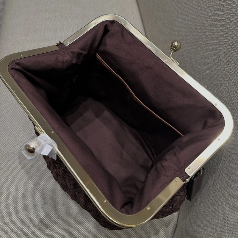 El yapımı Kisslock Çerçeveli O - Women Bags On Sale incelemesi ve fiyatı